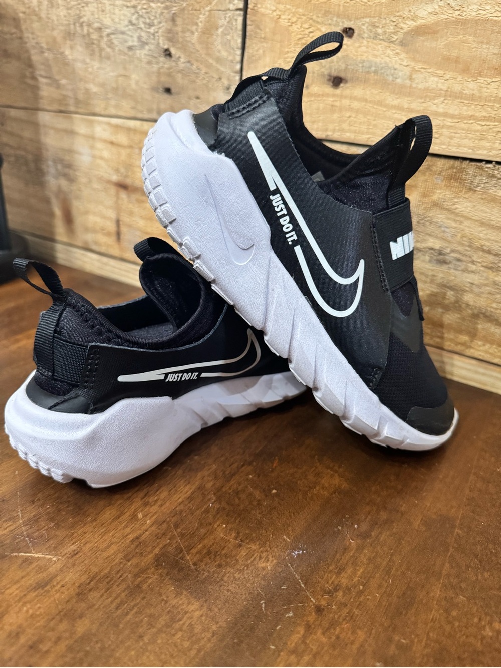 Nike Flex Runner4 Black/White Sneakers size 3.5